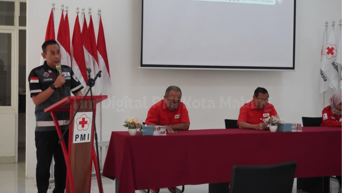 Penyampaian laporan Ketua Panitia Pelatihan Ambulans PMI Kota Padang